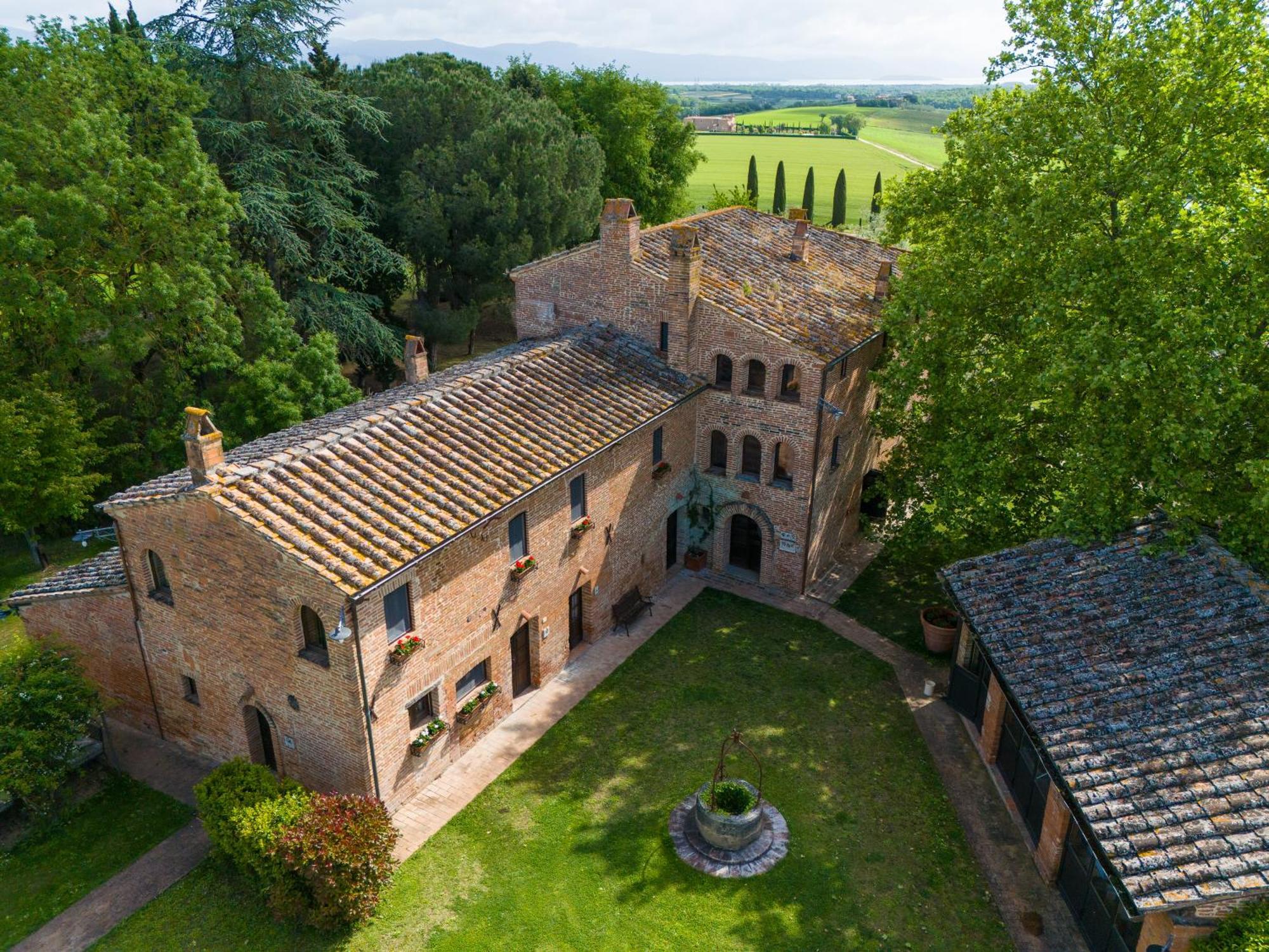 Equo Suites Petrignano Del Lago Exterior foto